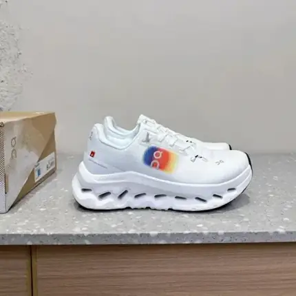 On Running Shoes [8 styles], versión blanca