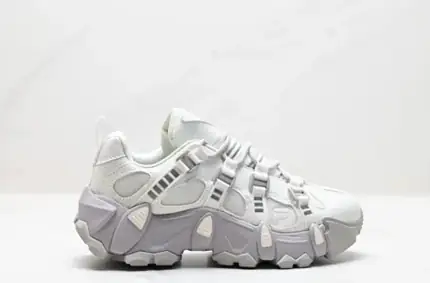 Fila Ray Tracer Sneakers, versión blanca