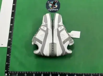 Louis Vultton Trainer VT, versión blanca